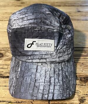 Flat Fitty One Size Gray “Bark/Wood” Print ￼Adjustable Hat - NWOT
